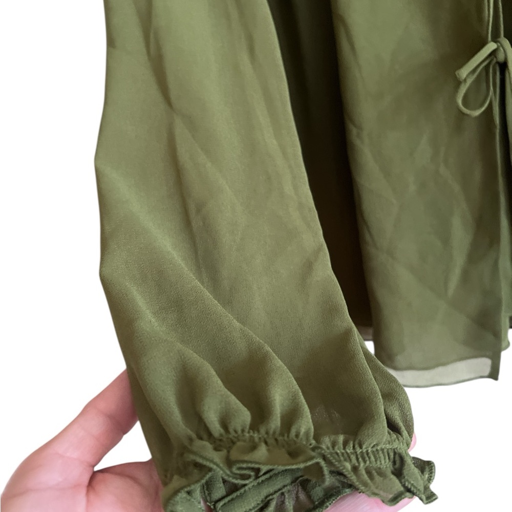 Wilfred Ruffle Blouse - Picture 3 of 3